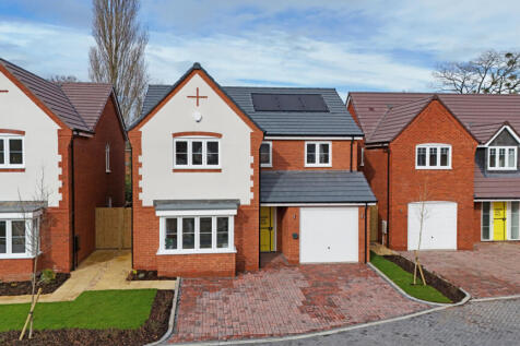 Evesham, Worcestershire 4 bed detached house for sale