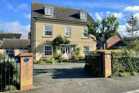 5 bedroom detached house for sale