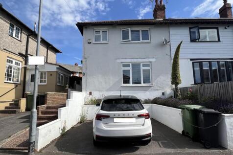 Hythe Road, Portsmouth PO6 3 bed end of terrace house for sale