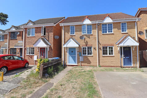 2 bedroom semi-detached house for sale
