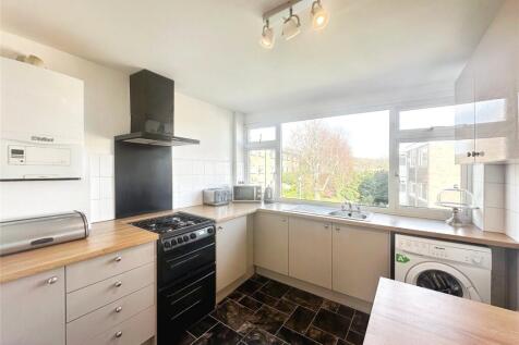 Alpine Court, Kenilworth, Warwickshire 2 bed apartment for sale