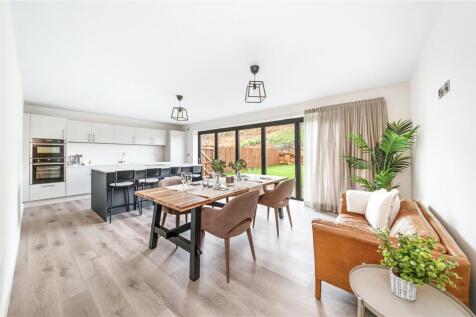 Station Road, Meltham, Holmfirth... 4 bed detached house for sale