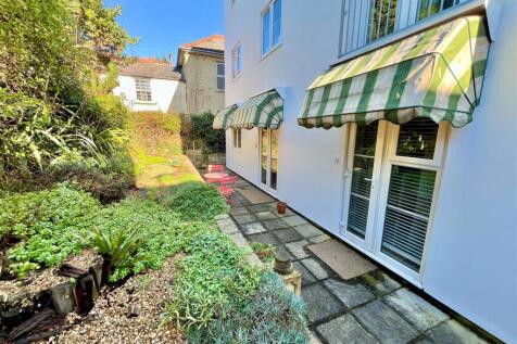 Freshwater Bay, Isle of Wight 2 bed flat for sale