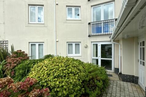 Trafalgar Court, Penzance TR18 1 bed apartment for sale