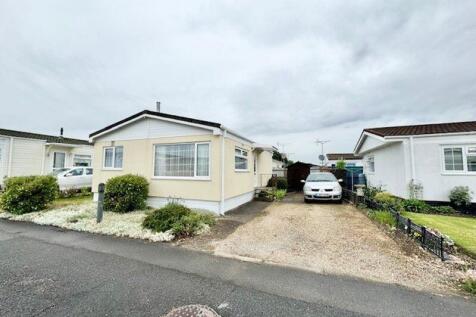 Wooburn Common Road, High Wycombe HP10 2 bed property for sale