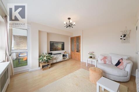 Merland Rise, Tadworth, KT20 2 bed flat for sale
