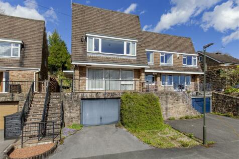 4 bedroom semi-detached house for sale