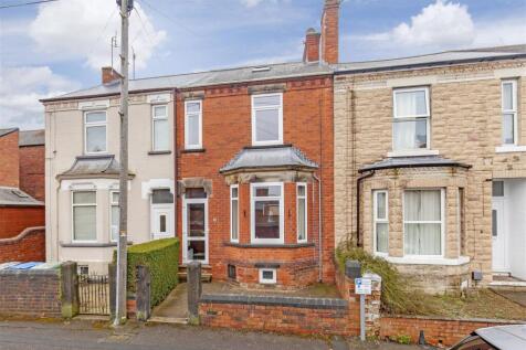 4 bedroom terraced house for sale