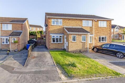 2 bedroom semi-detached house for sale