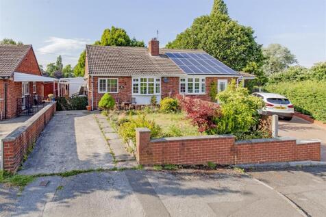 2 bedroom semi-detached bungalow for sale