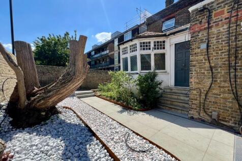 Eglinton Hill, Shooters Hill, London... Studio for sale