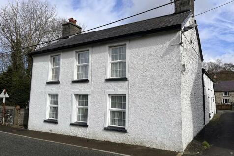 2 bedroom cottage for sale