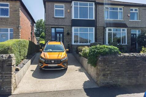 Well Green Lane, Hove Edge, HD6 2NS 3 bed semi