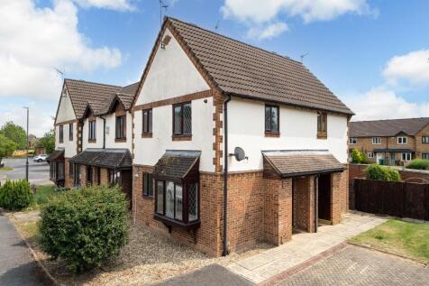 1 bedroom cluster house for sale