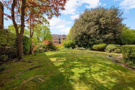 The Downs, Wimbledon, London, SW20 8HP 2 bed maisonette for sale