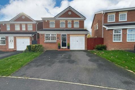 4 bedroom detached house for sale