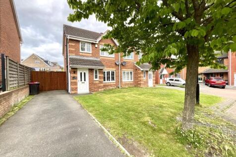 Grange Farm Drive, Aston, Sheffield... 3 bed semi