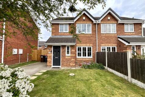 3 bedroom semi-detached house for sale