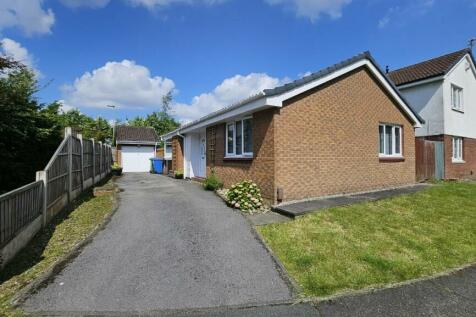 2 bedroom detached bungalow for sale