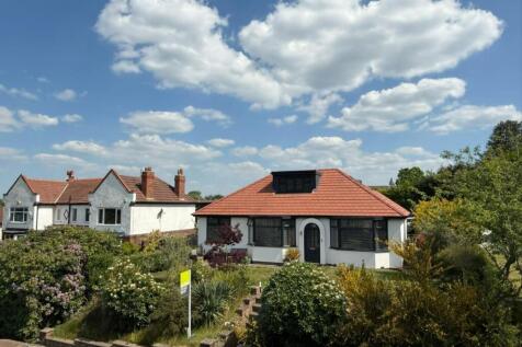 4 bedroom detached bungalow for sale