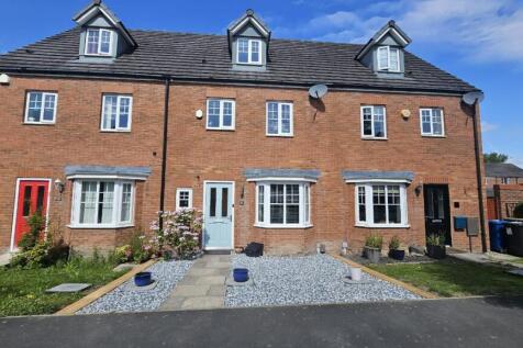 4 bedroom town house for sale