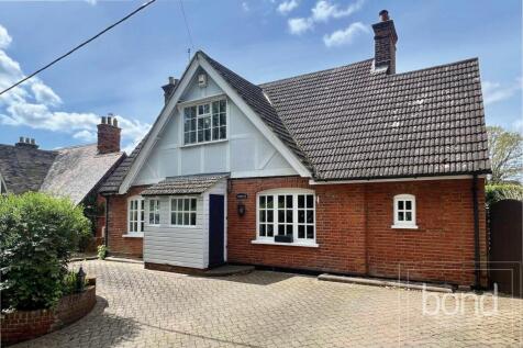 The Common, Chelmsford CM3 3 bed detached house for sale