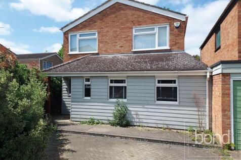 New England Close, Chelmsford CM3 4 bed detached house for sale