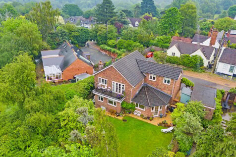 Colemans Lane, Chelmsford CM3 4 bed detached house for sale