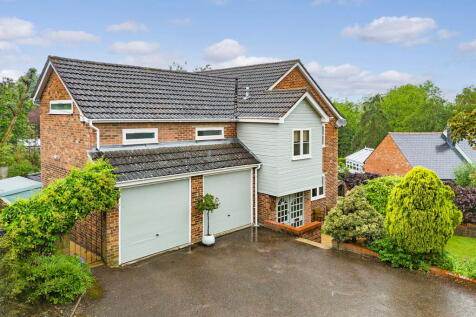Colemans Lane, Chelmsford CM3 4 bed detached house for sale