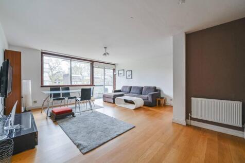 Cambridge Square, Hyde Park Estate... 2 bed flat for sale
