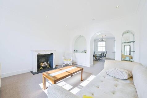 Strathearn Place, Paddington, London, W2 3 bed maisonette for sale