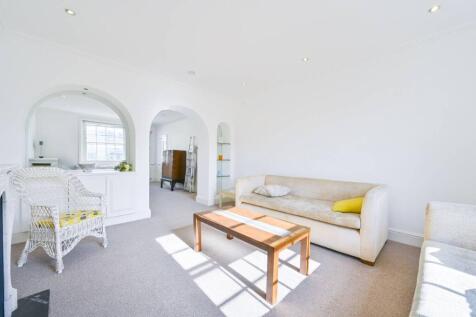 Strathearn Place, Paddington, London, W2 3 bed maisonette for sale