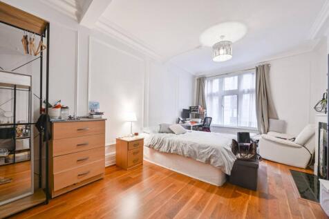 Marylebone Road, Marylebone, London, NW1 3 bed flat for sale