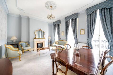Clarges Street, Mayfair, London, W1J 2 bed flat for sale
