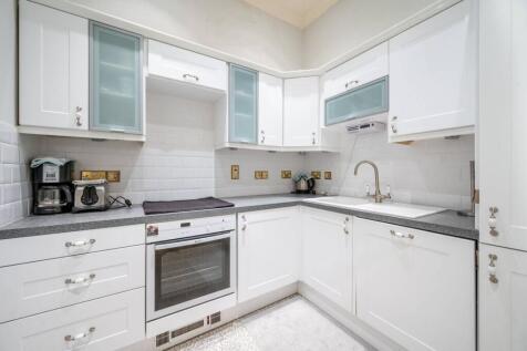 Clarges Street, Mayfair, London, W1J 2 bed flat for sale