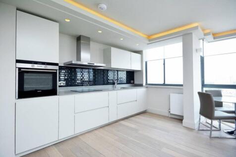 Cambridge Square, Hyde Park Estate... 2 bed flat for sale