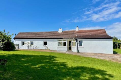 4 bedroom detached bungalow for sale