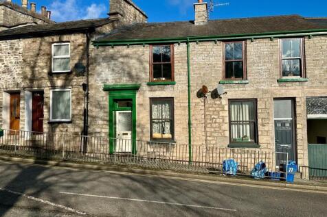 Windermere Road, Kendal 2 bed apartment for sale