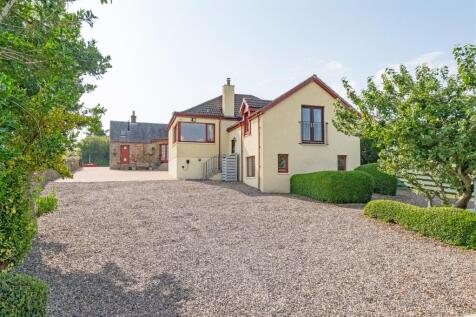 5 bedroom end of terrace house for sale