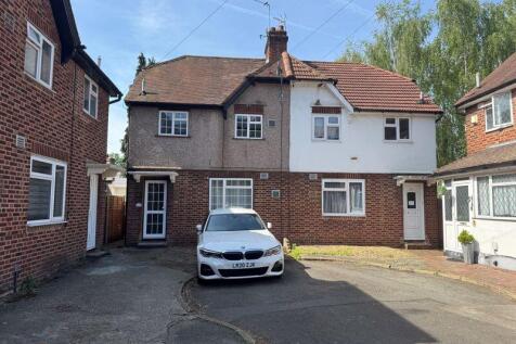 3 bedroom semi-detached house for sale