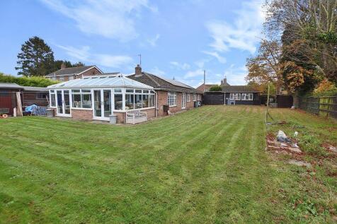 Lorien, Hawthorn Hill 6 bed detached bungalow for sale