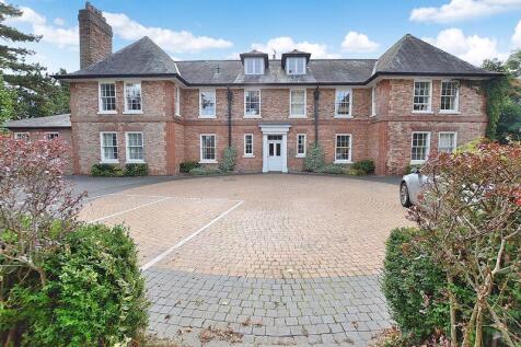9 Stafford Vere Court, The Broadway... 1 bed apartment for sale