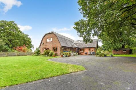 5 bedroom detached house for sale