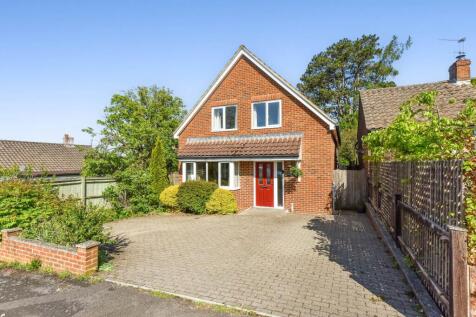 Yarnhams Close, Four Marks, Alton... 3 bed detached house for sale