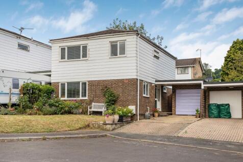 Rookswood, Alton, Hampshire 4 bed detached house for sale
