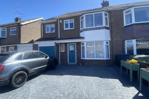 5 bedroom semi-detached house for sale