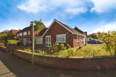 2 bedroom detached bungalow for sale