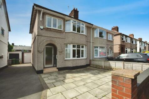 3 bedroom semi-detached house for sale