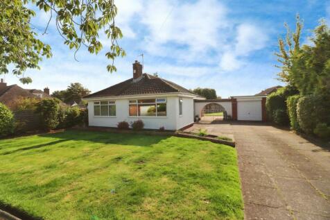 2 bedroom detached bungalow for sale