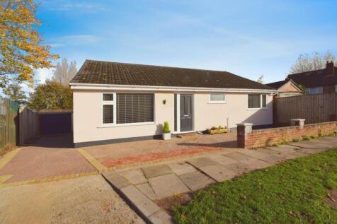 2 bedroom detached bungalow for sale